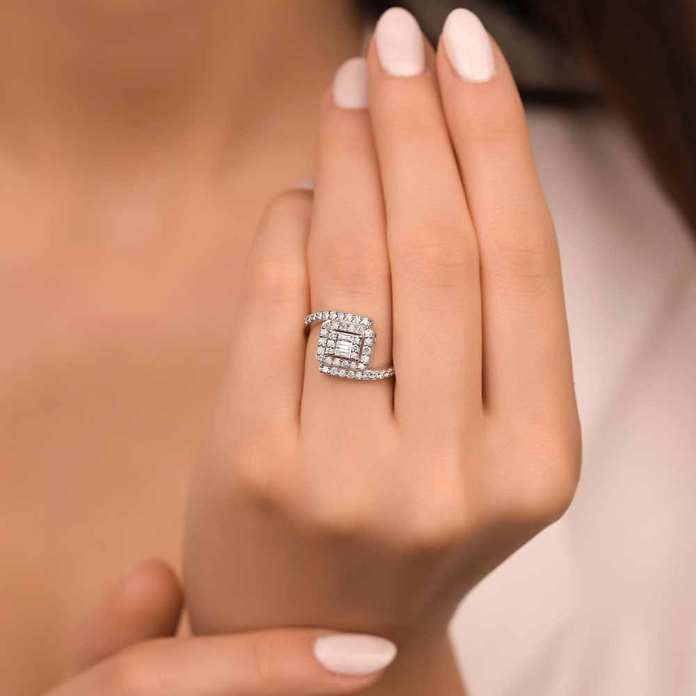 0,68 Karat Pırlanta Özel Tasarım Baget Yüzük