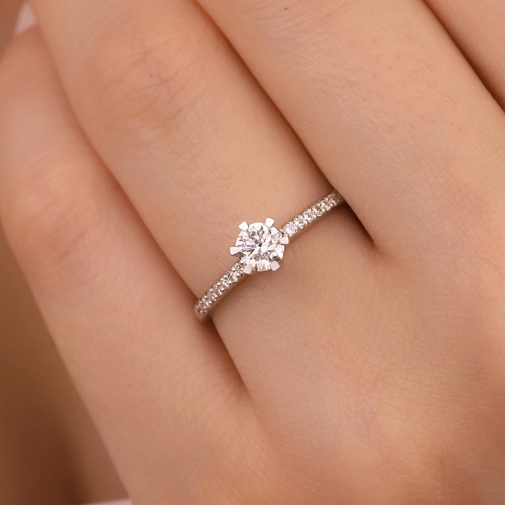 0,77 Karat Pırlanta Tiffany Tektaş Yüzük