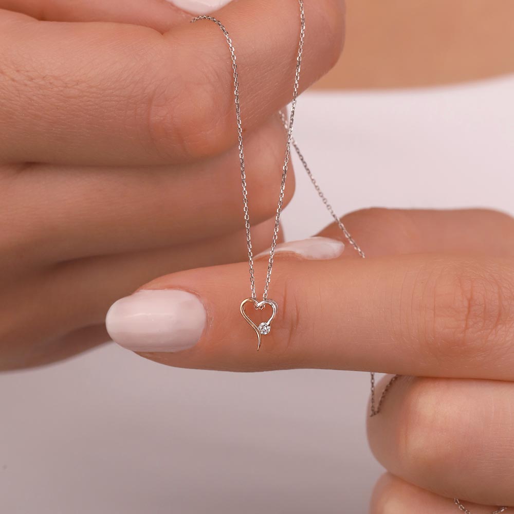 0.02 Karat Pırlanta Tektaş Kalp Kolye