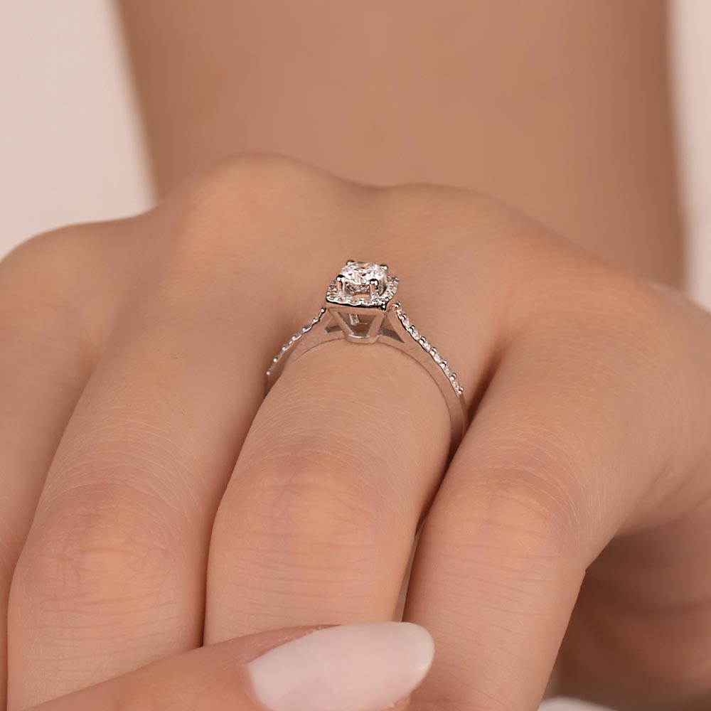 0.45 Karat Pırlanta Özel Tasarım Halo Tektaş Yüzük