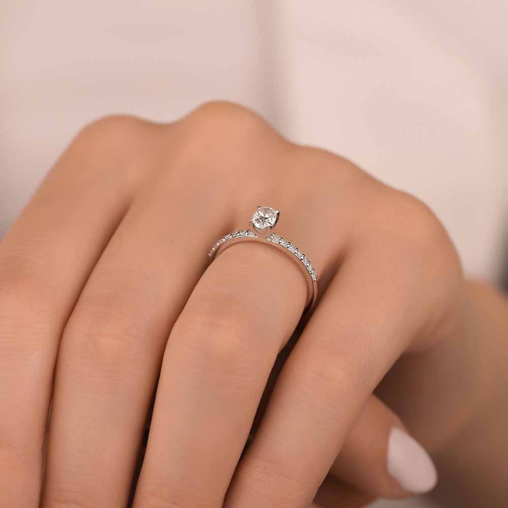 0,50 Karat Pırlanta Tektaş Oval Yüzük