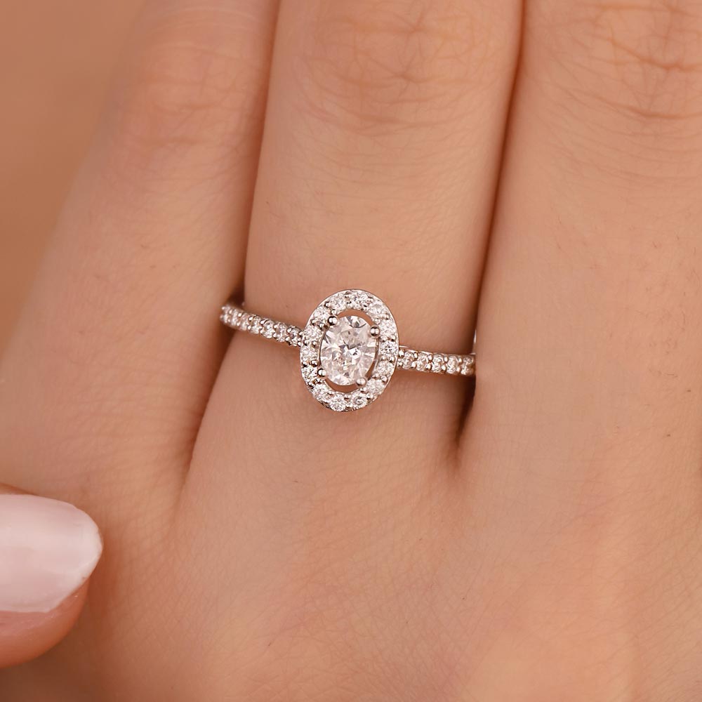 0,64 Karat Pırlanta Özel Tasarım Oval Halo Tektaş Yüzük