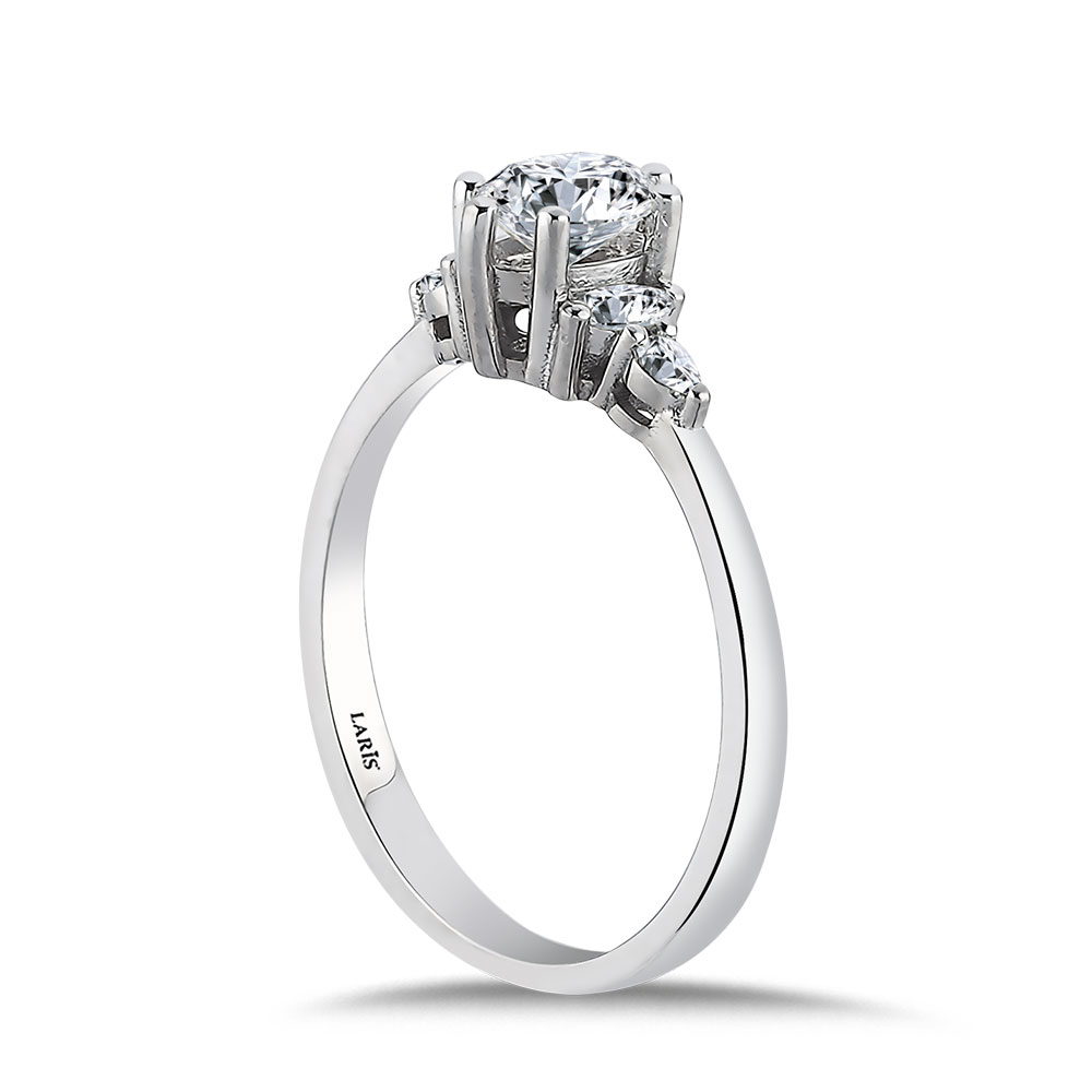 Özel Tasarım Yüzükler 0,65 Karat Pırlanta Oval Kesim Tektas Yüzük