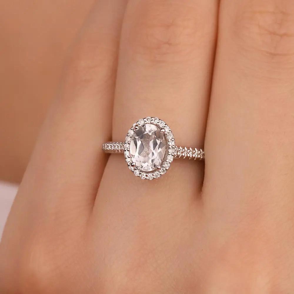 1.65 Karat Pırlantalı Beyaz Topaz Tektaş Yüzük