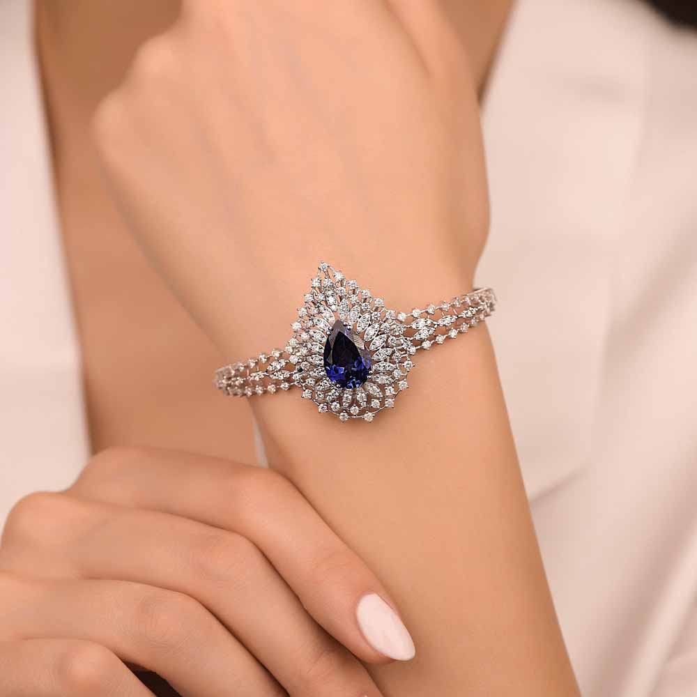 11,33 Karat Pırlanta Özel Tasarım Damla Safir Kelepçe Bileklik