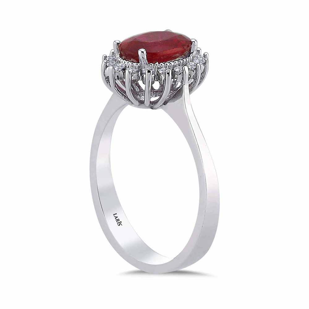 1,55 Karat Pırlanta Oval Kesim Stern Yakut Yüzük