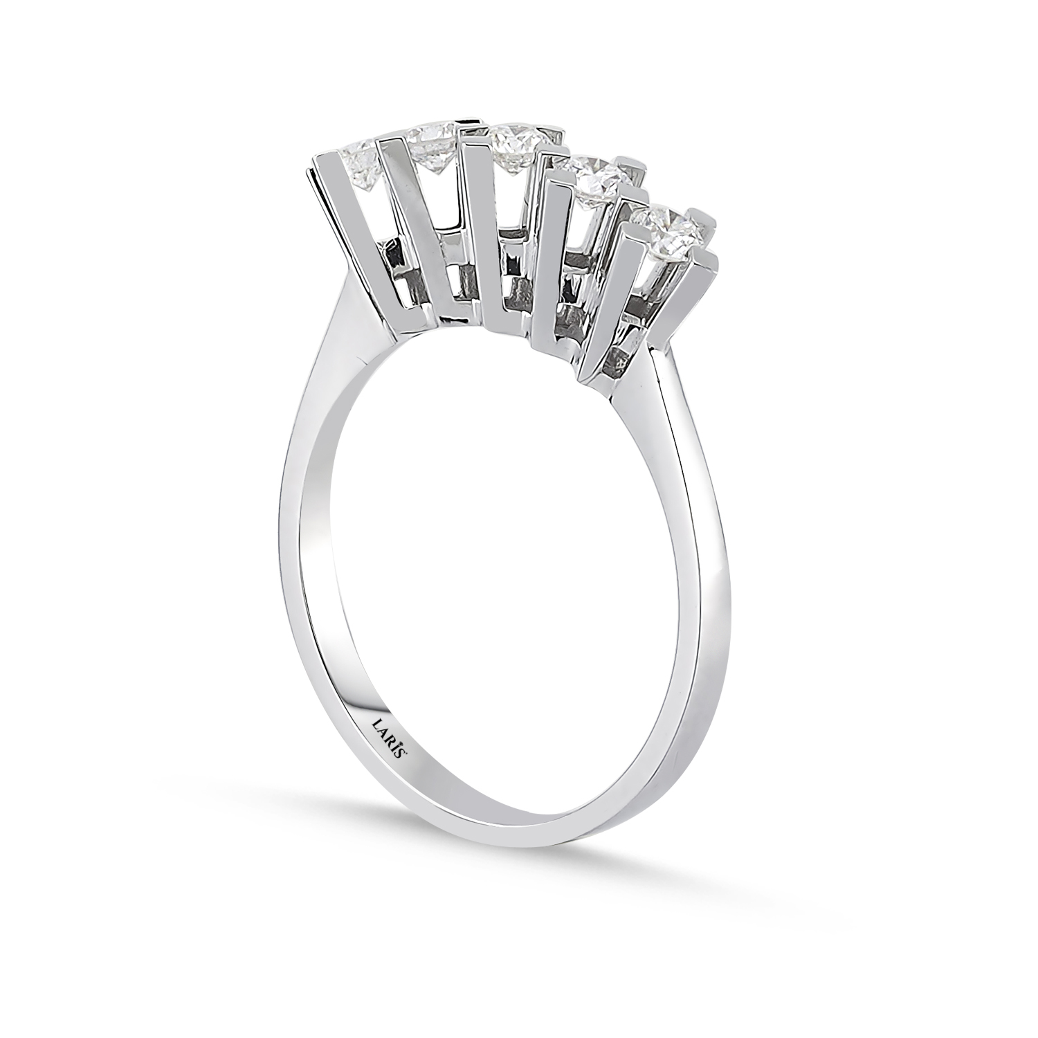 0,40 Karat Pırlanta Kare Tırnak Beştaş Yüzük