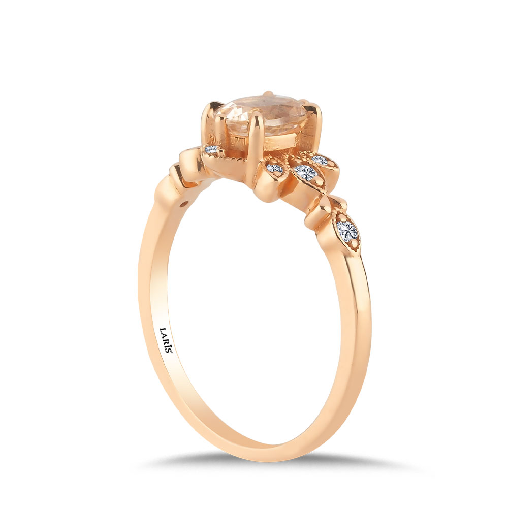 0,78 Karat Pırlanta Ve Morganite Yüzük