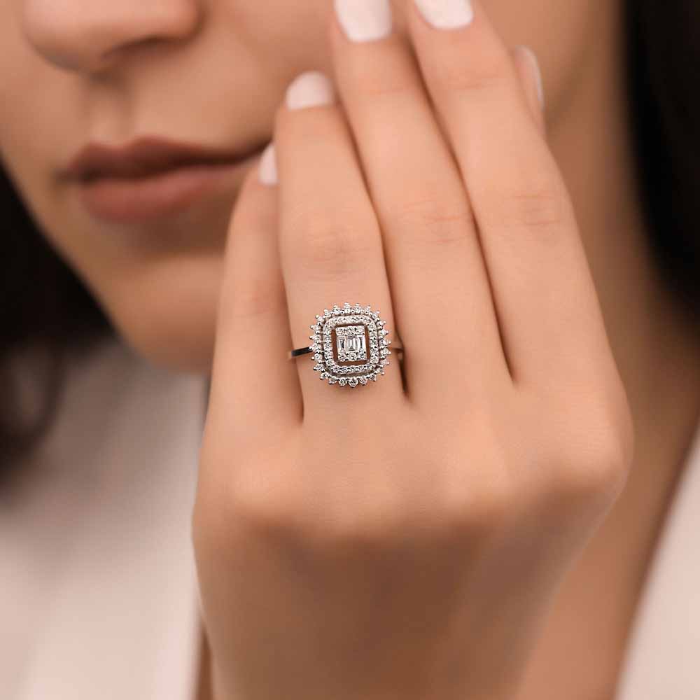 0,52 Karat Pırlanta Baget Yüzük