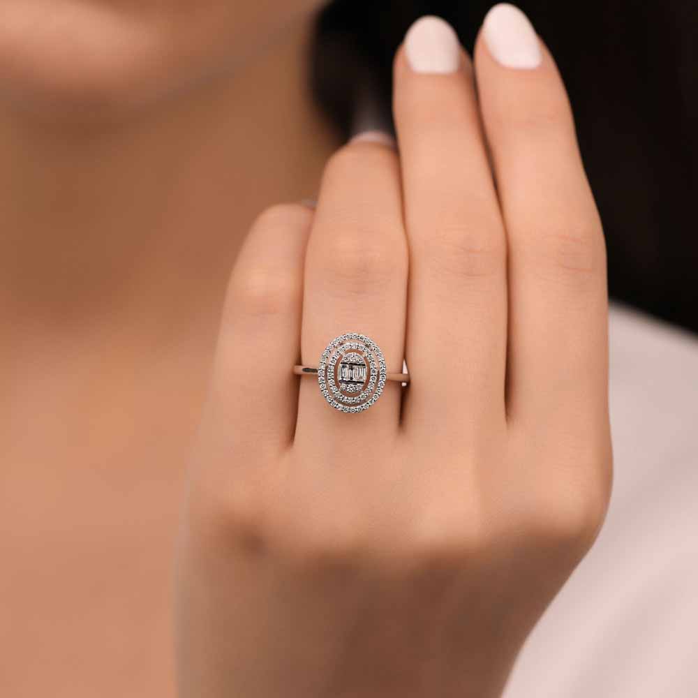 0,43 Karat Pırlanta Oval  Çift Sıra Halo Baget Yüzük