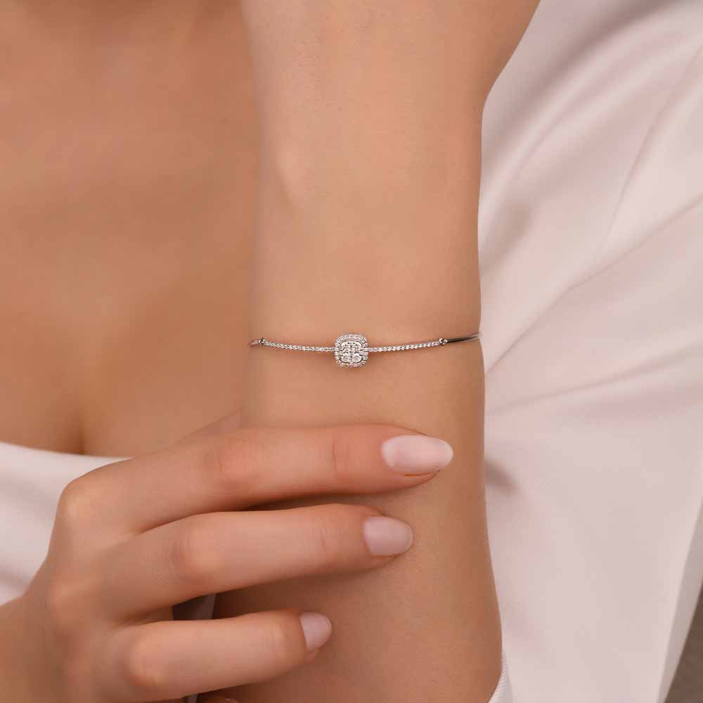 0,62 Karat Pırlanta Daisy Coronet Kelepçe Bileklik