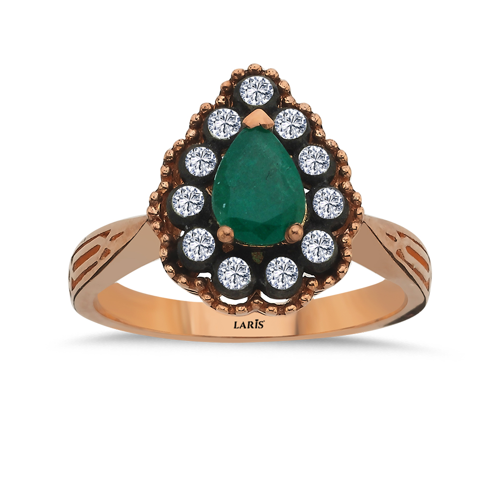 0,74 Karat Elmas Zümrüt Yüzük