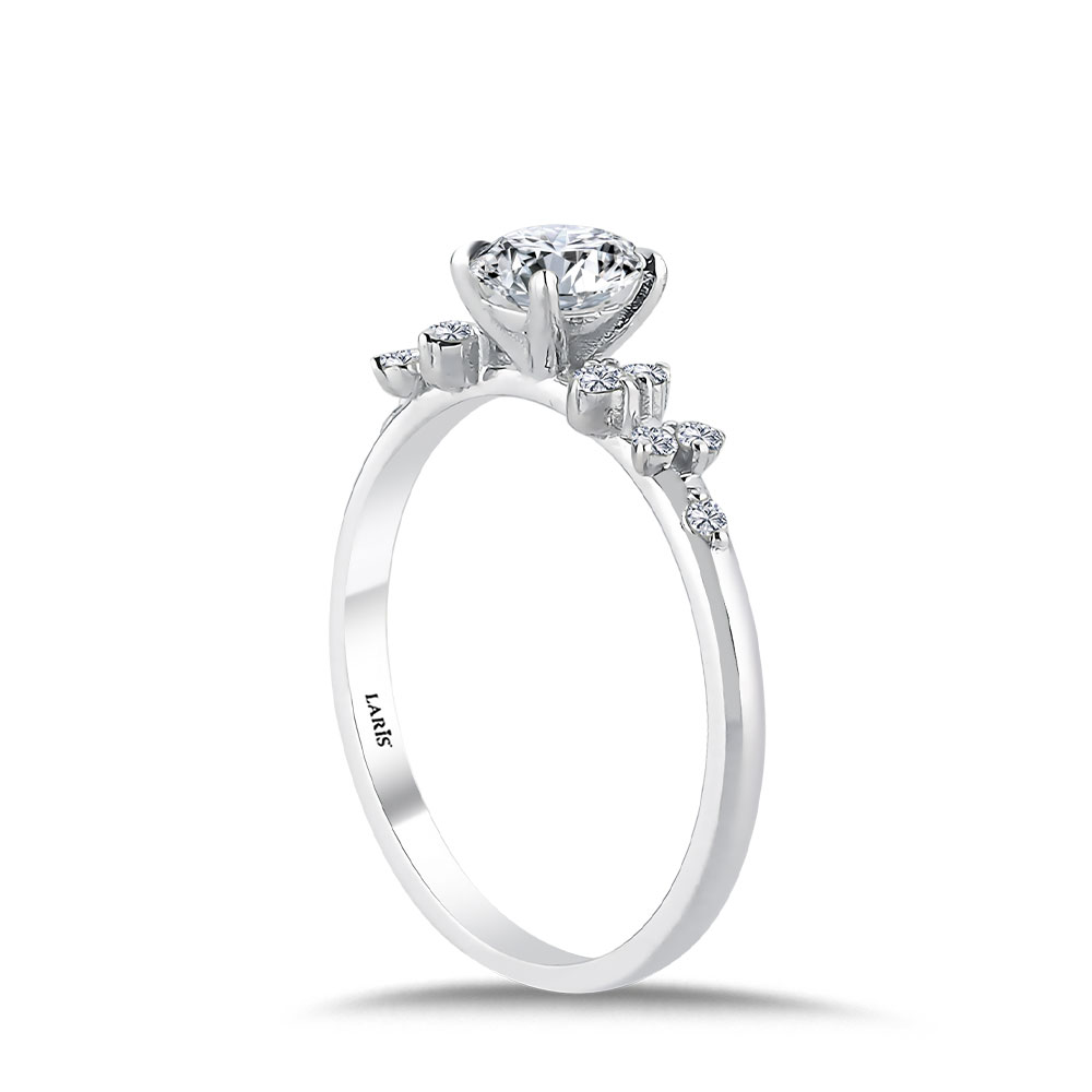 0,65 Karat Pırlanta Oval Kesim Tektas Yüzük