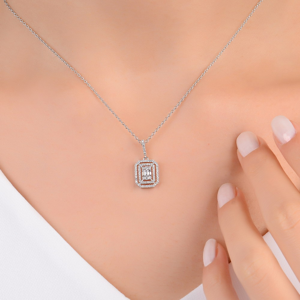 0,70 Karat Pırlanta Baget Kolye