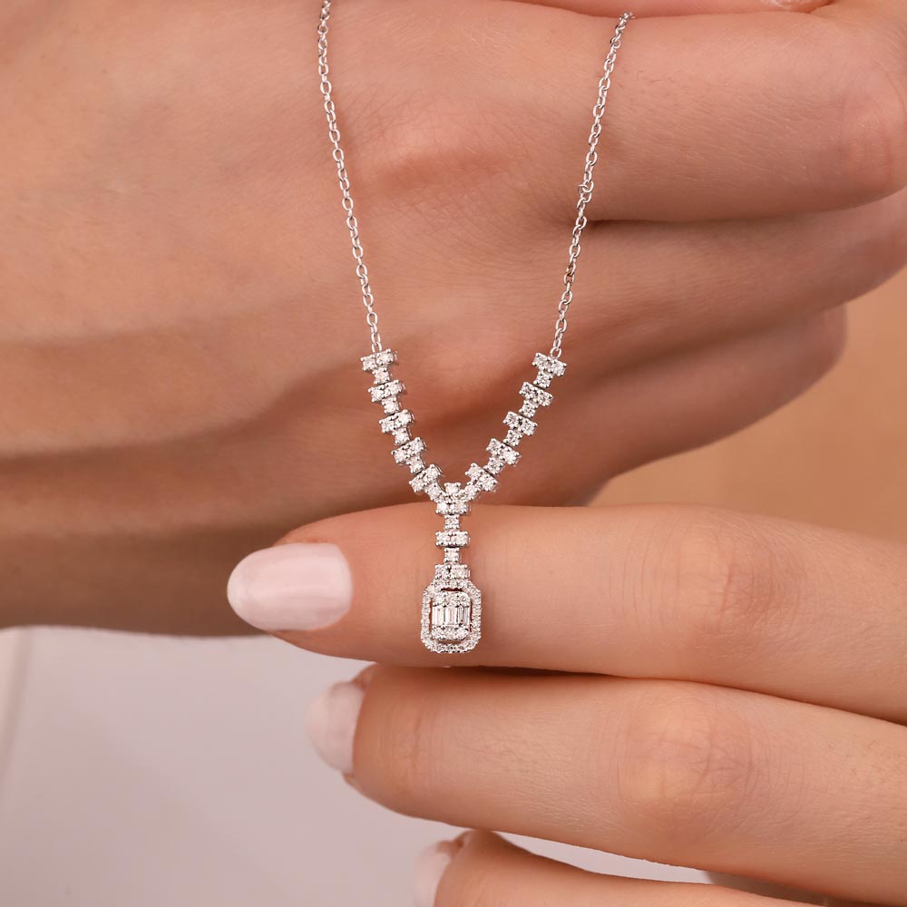 0,38 Karat Pırlanta Özel Tasarım Baget Kolye