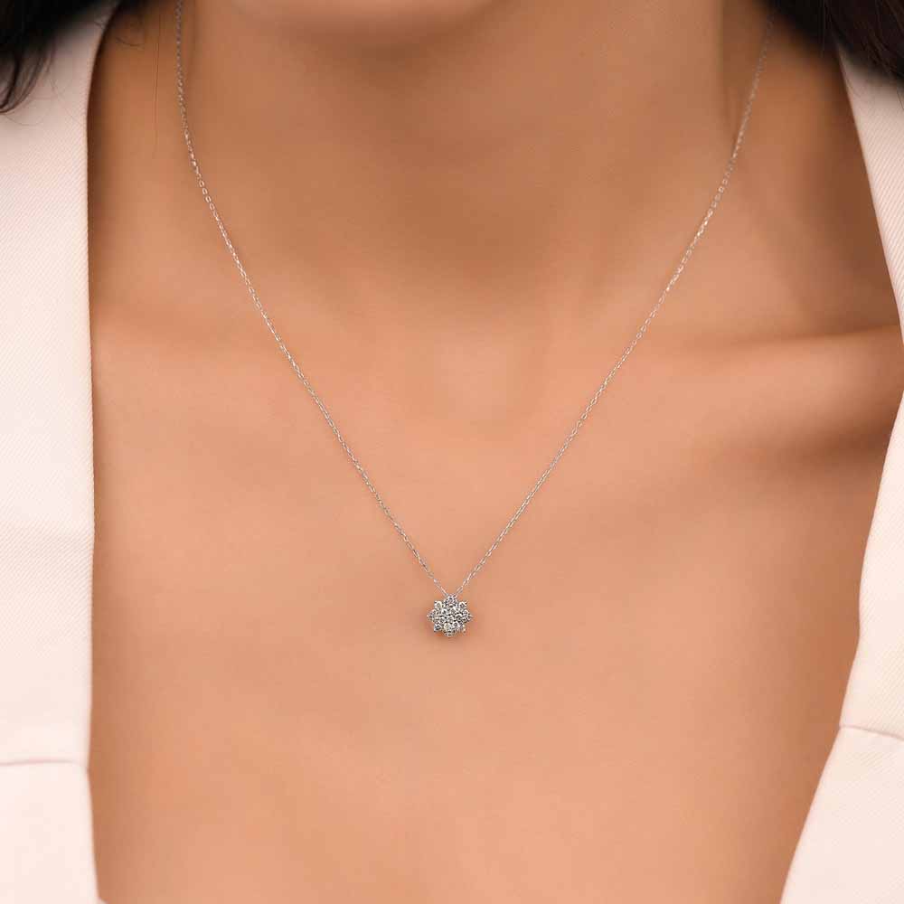 0,22 Karat Pırlanta Coronet Lotus Kolye