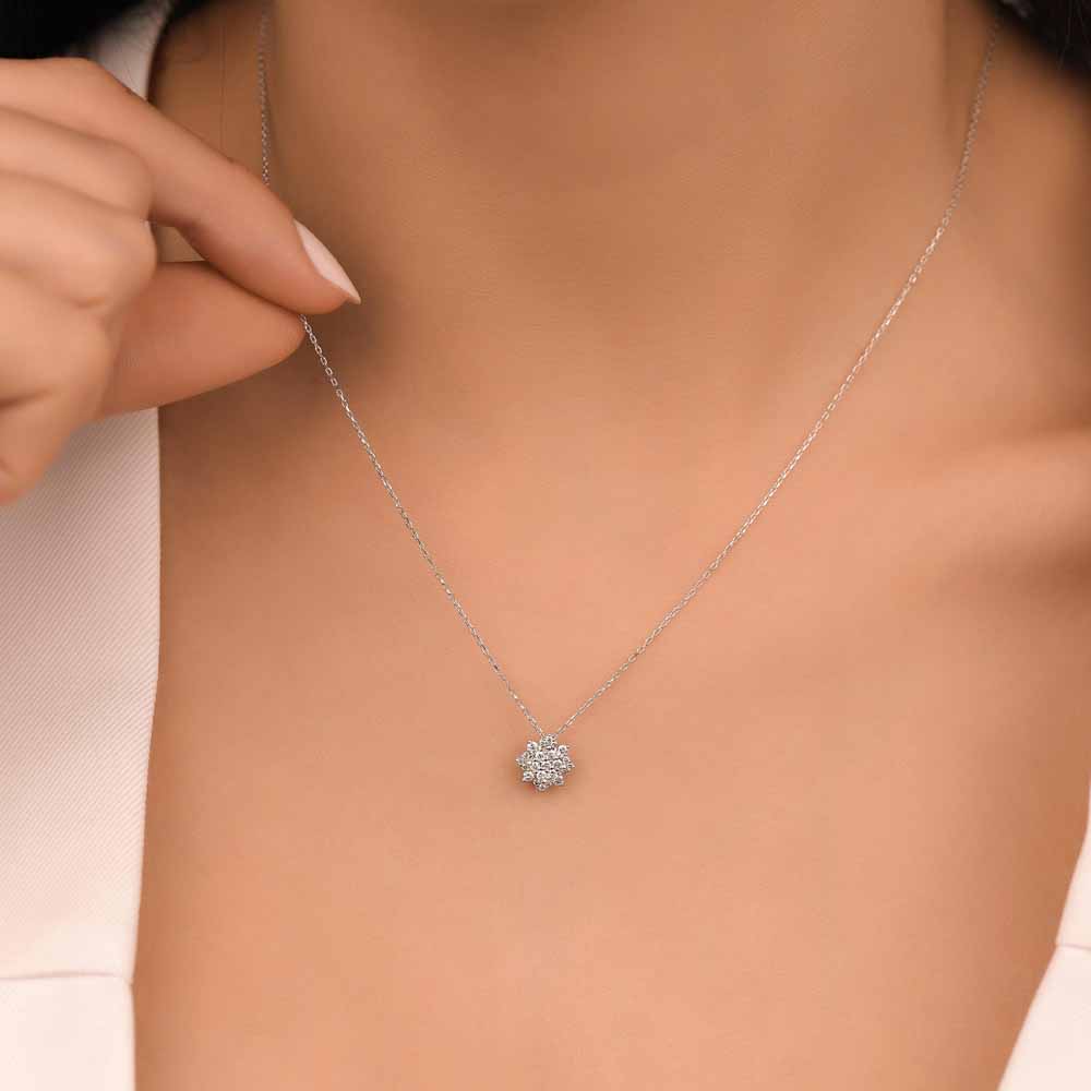 0,22 Karat Pırlanta Coronet Lotus Kolye