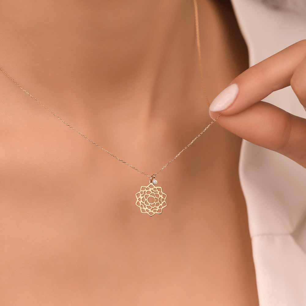 Özel Tasarım Kolyeler Pırlanta Lotus Çiçeği Hediyelik Kolye