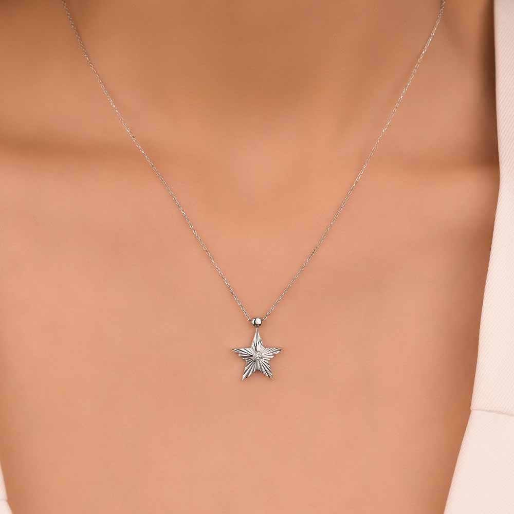 Pırlanta Yıldız Hediyelik Kolye