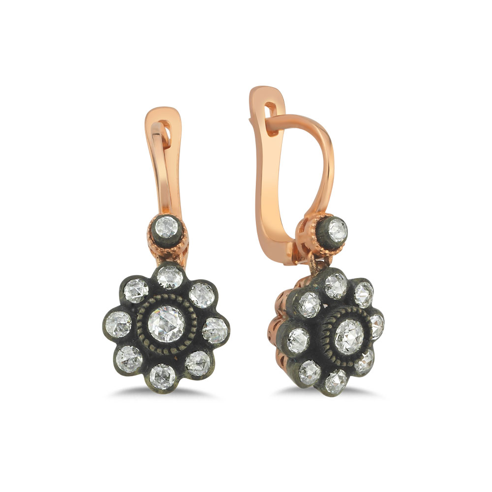 ELMAS KÜPELER 0,68 Karat Elmas Gül Küpe