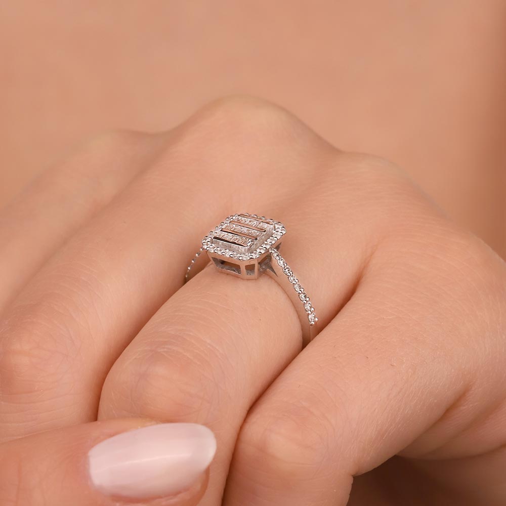 Baget Yüzükler 0,34 Karat Pırlanta Baget Yüzük