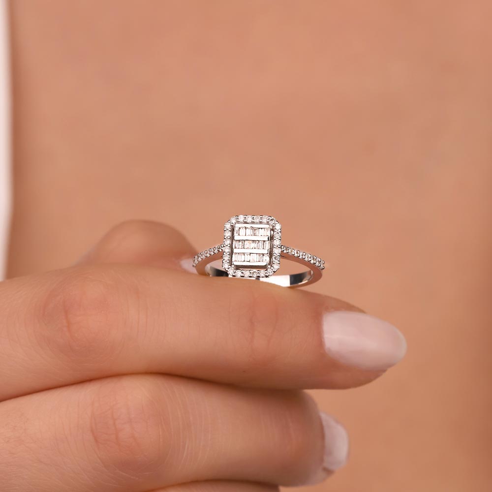 Baget Yüzükler 0,34 Karat Pırlanta Baget Yüzük