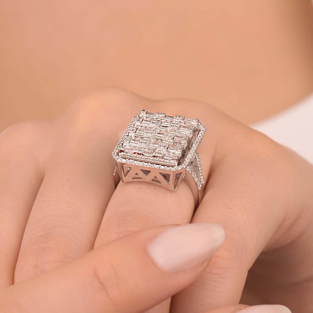 Baget Yüzükler 1.77 Karat Pırlanta Mega Baget Yüzük