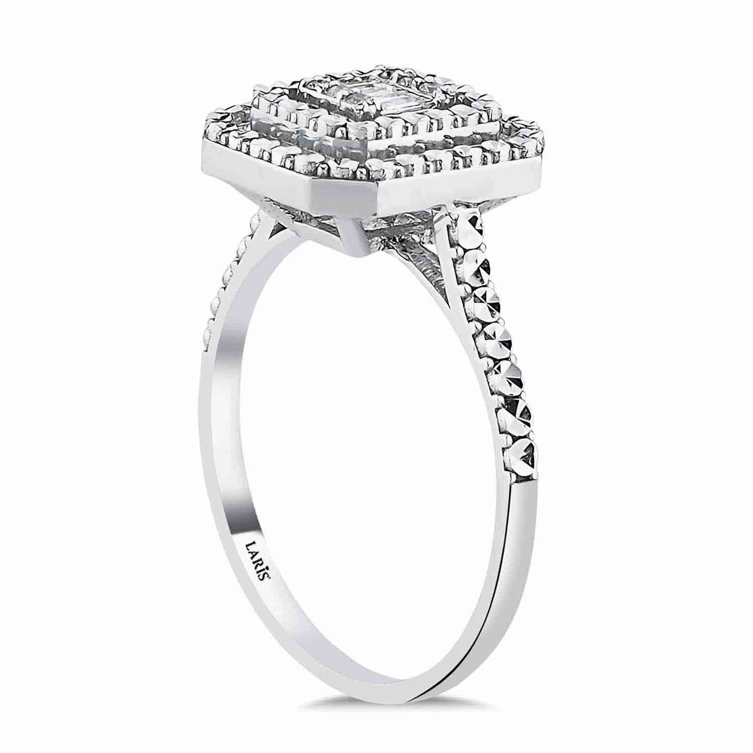 0.11 Karat Pırlanta Kalem İşlemeli Baget Yüzük