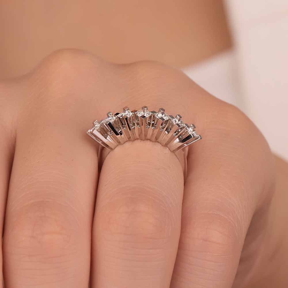 0,67 Karat Pırlanta Yedi Taş Yüzük