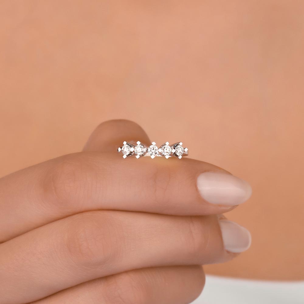 0.40 Karat Pırlanta Kare Tırnak Beştaş Yüzük