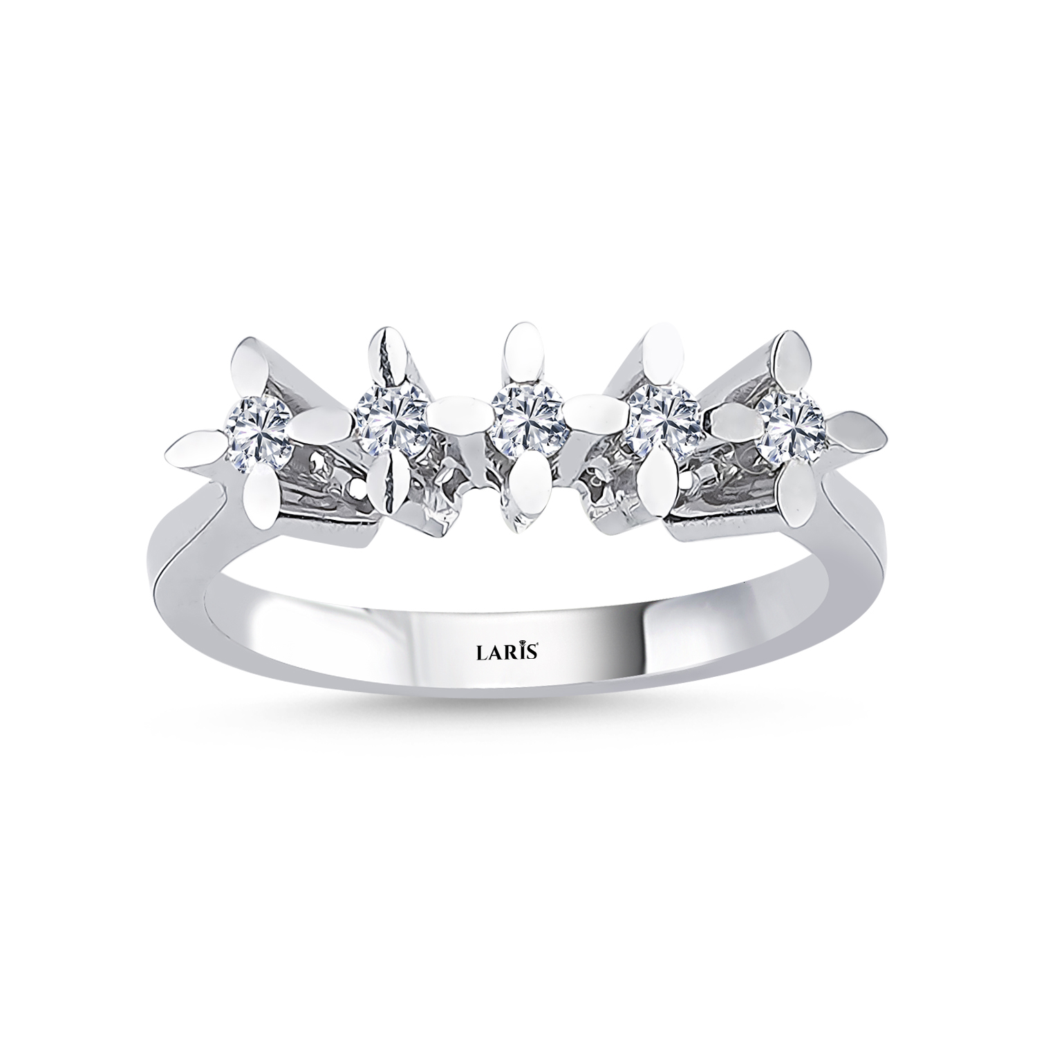 Beştaş Yüzükler 0.30 Karat Pırlanta Badem Tırnak Serene Beştaş Yüzük