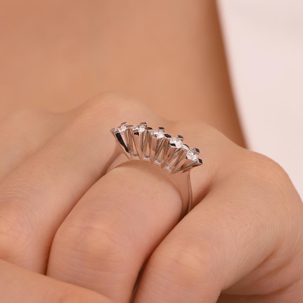 0.50 Karat Pırlanta Kare Tırnak Beştaş Yüzük