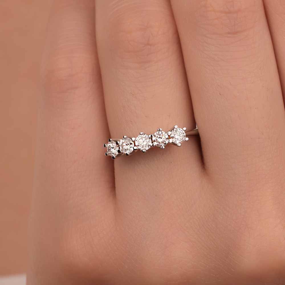 0,70 Karat Pırlanta Beştaş Yüzük