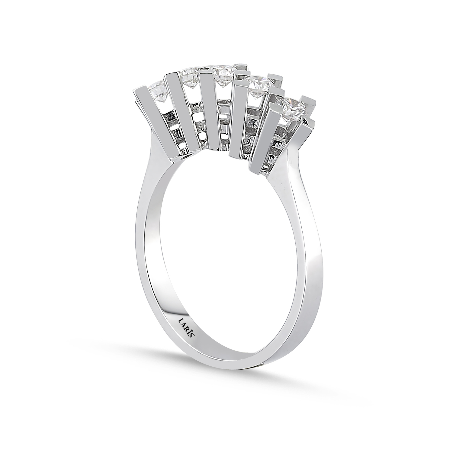 0,40 Karat Pırlanta Kare Tırnak Beştaş Yüzük