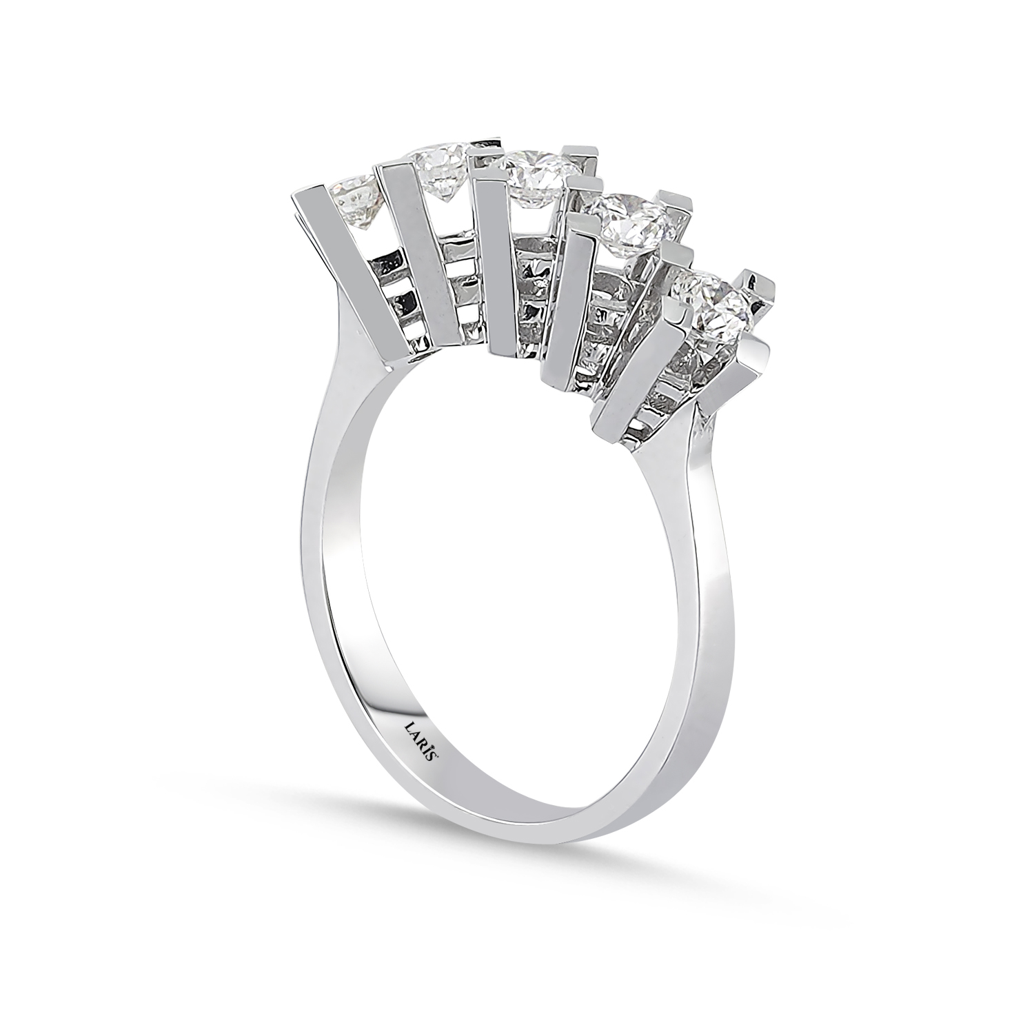 0,70 Karat Pırlanta Kare Tırnak Beştaş Yüzük