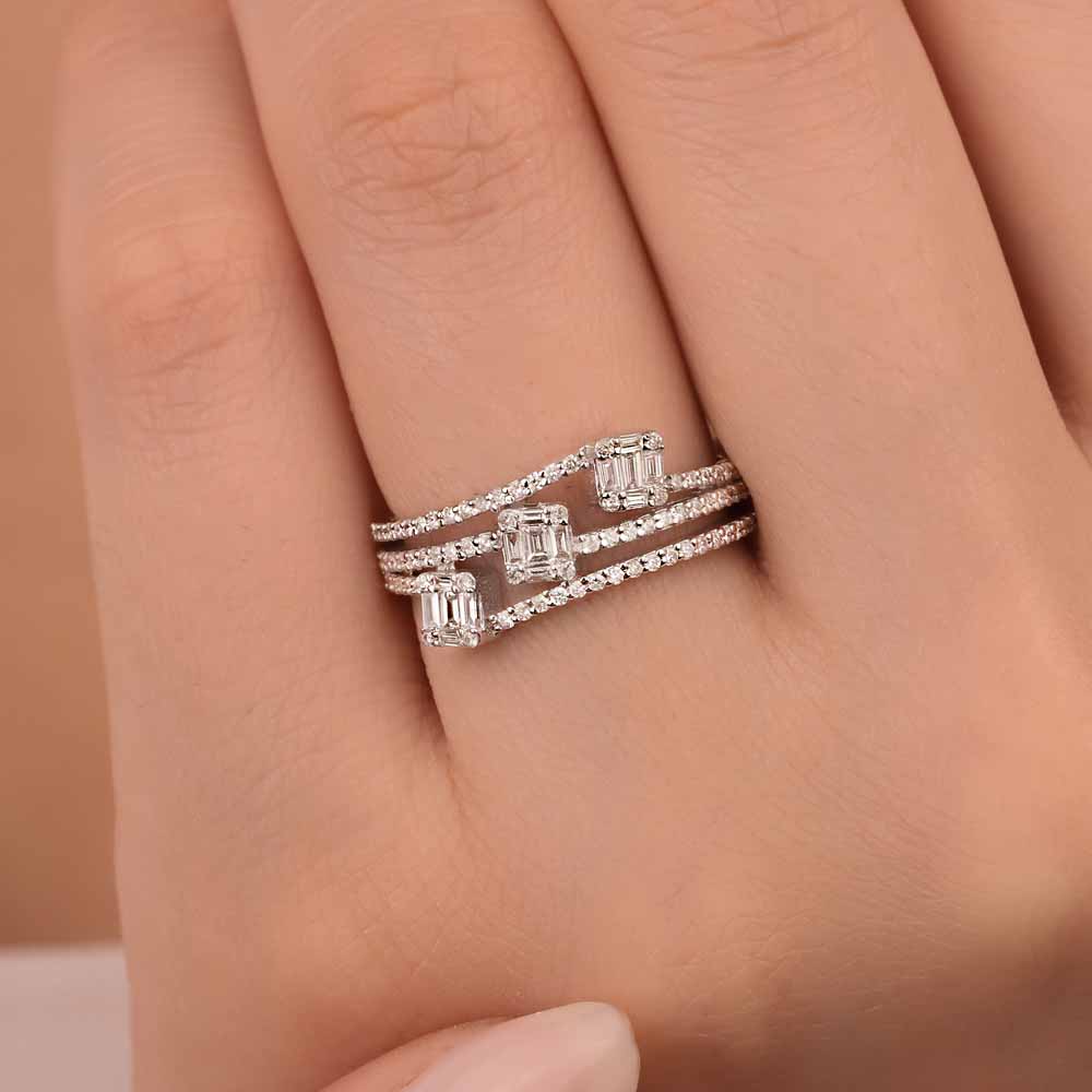 Baget Yüzükler 0,82 Karat Pırlanta Özel Tasarım Tria Baget Yarımtur Yüzük