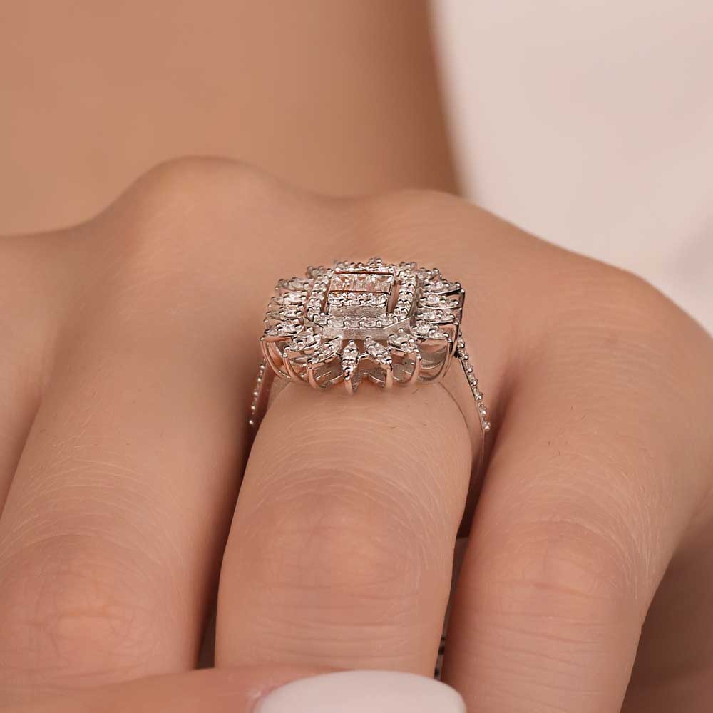 Baget Yüzükler 0,84 Karat Pırlanta Özel Tasarım Baget Yüzük