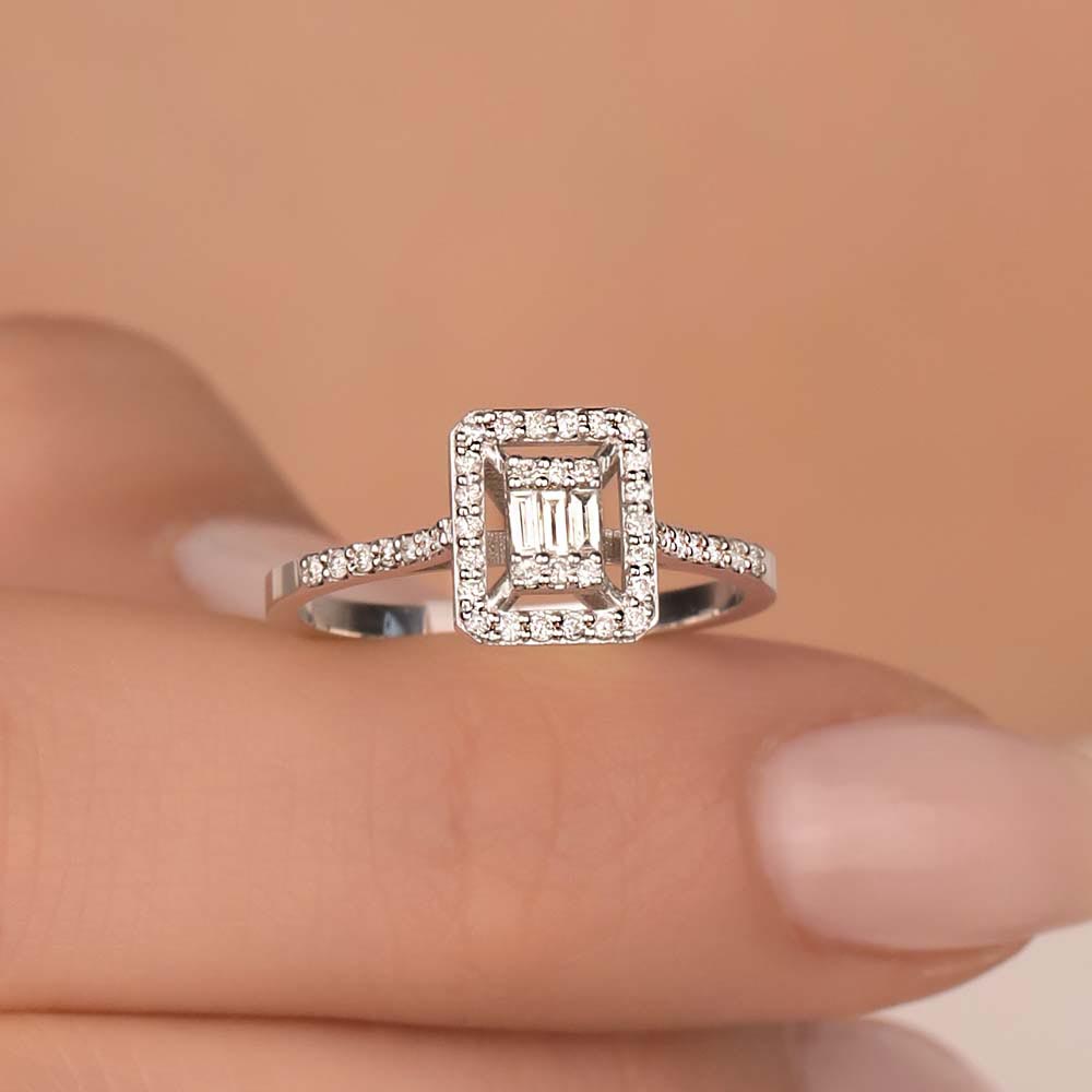 Baget Yüzükler 0.30 Karat Pırlanta Baget Yüzük