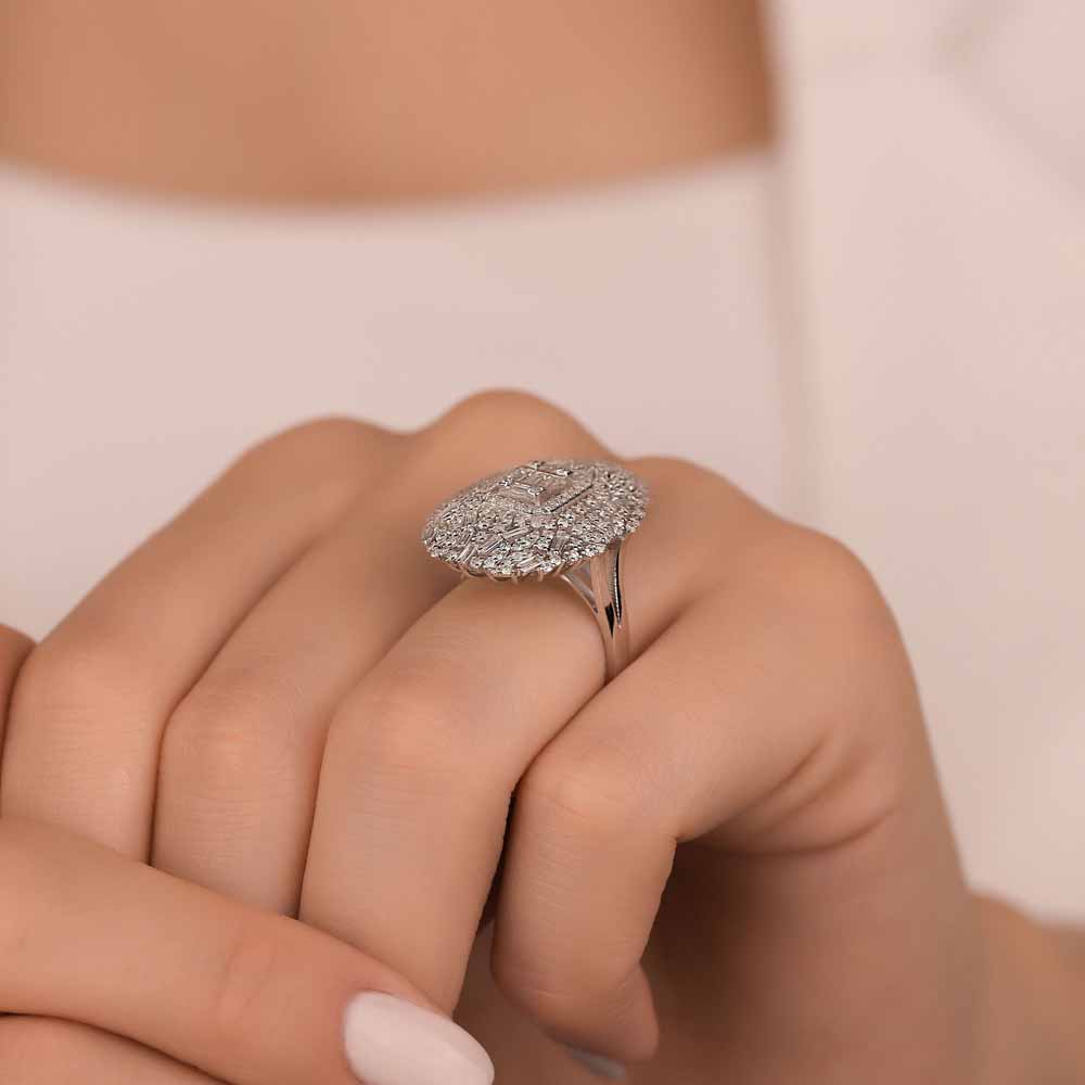 1.41 Karat Pırlanta Özel Tasarım Mega Baget Yüzük