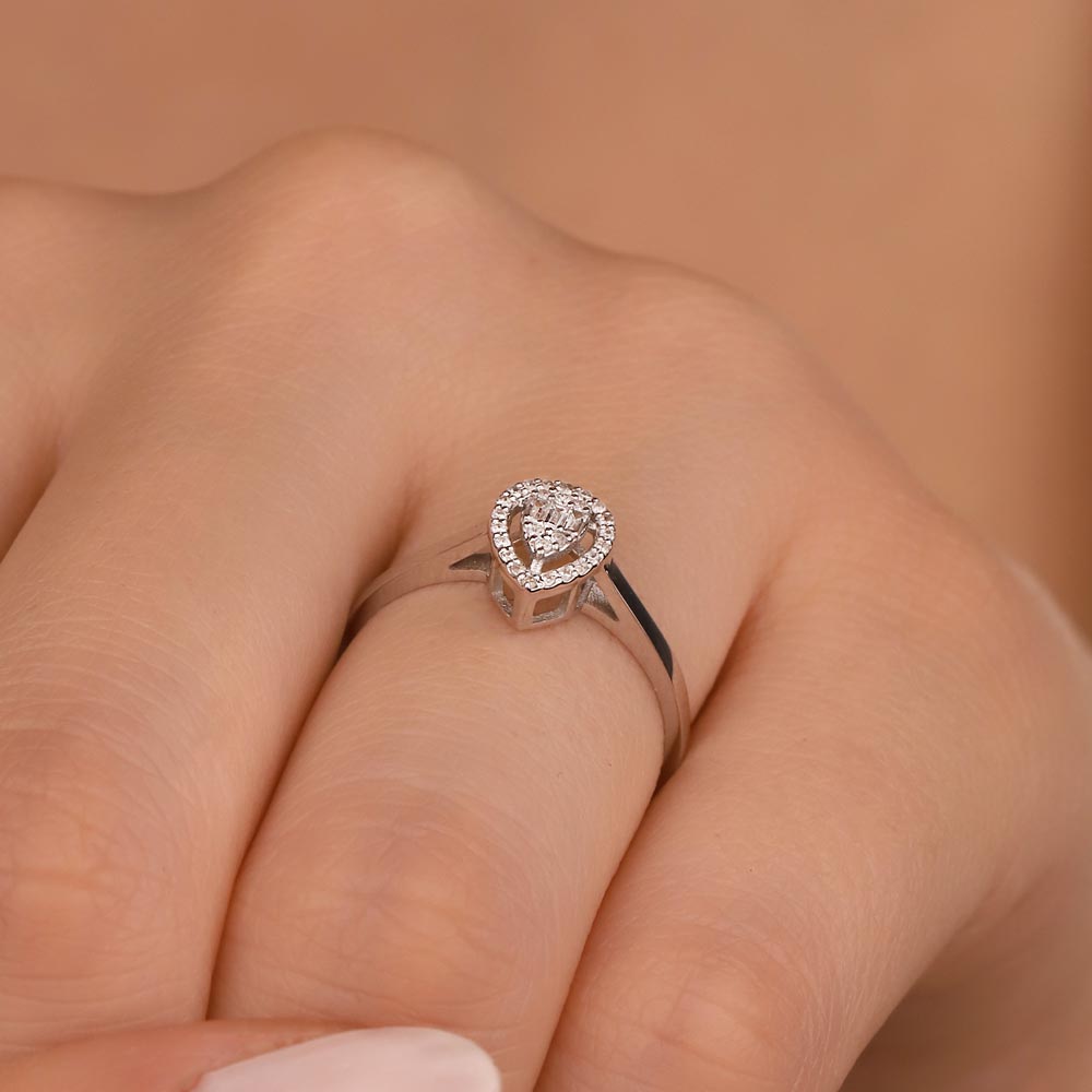 Baget Yüzükler 0.16 Karat Pırlanta Damla Baget Yüzük