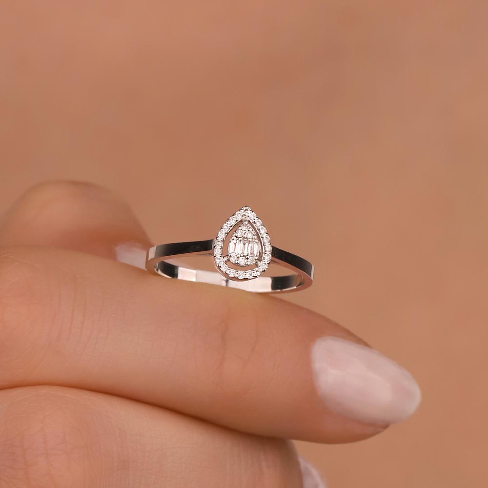 Baget Yüzükler 0.16 Karat Pırlanta Damla Baget Yüzük