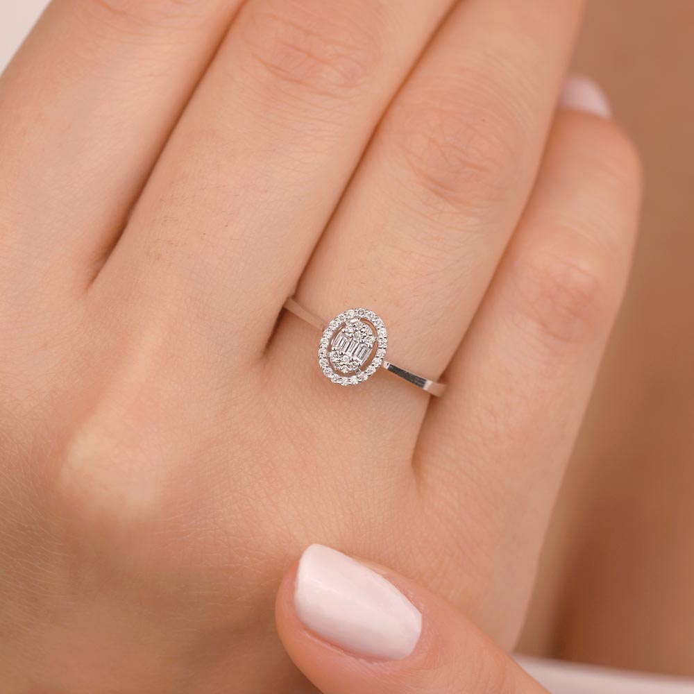 Baget Yüzükler 0.15 Karat Pırlanta Oval Baget Yüzük