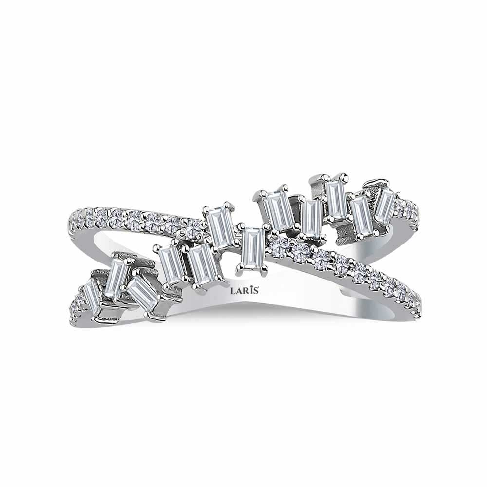 0,37 Karat Pırlanta Özel Tasarım Çapraz Baget Yarımtur Yüzük