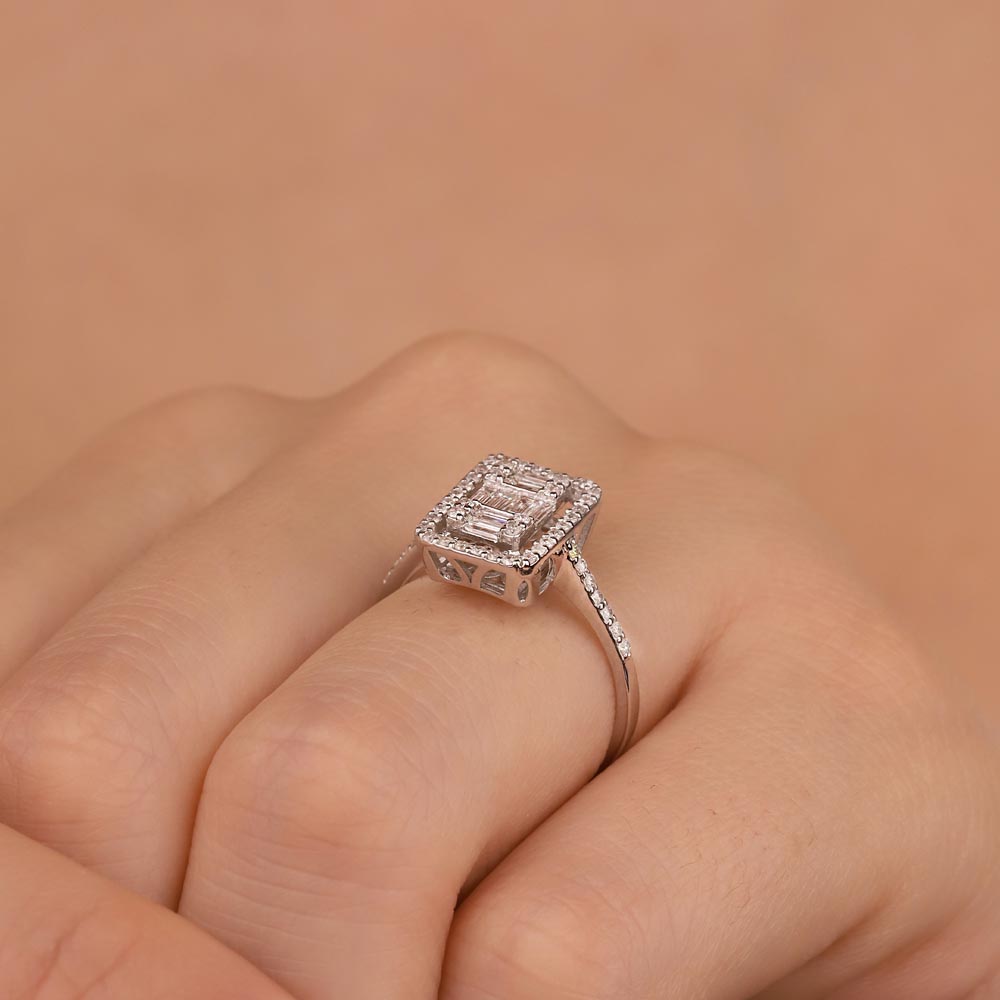 Baget Yüzükler 0,42 Karat Pırlanta Luxe Tasarım Baget Yüzük