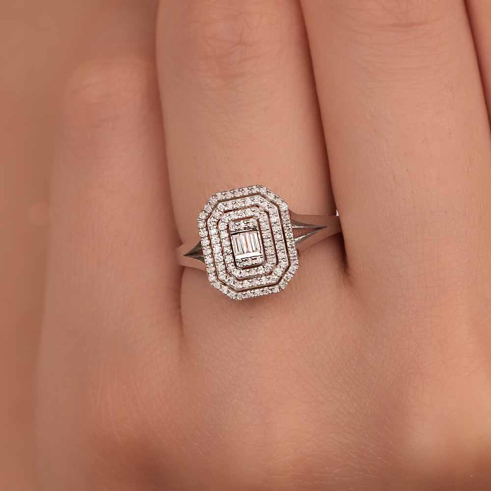 0,28 Karat Pırlanta Çift Kollu Baget Yüzük