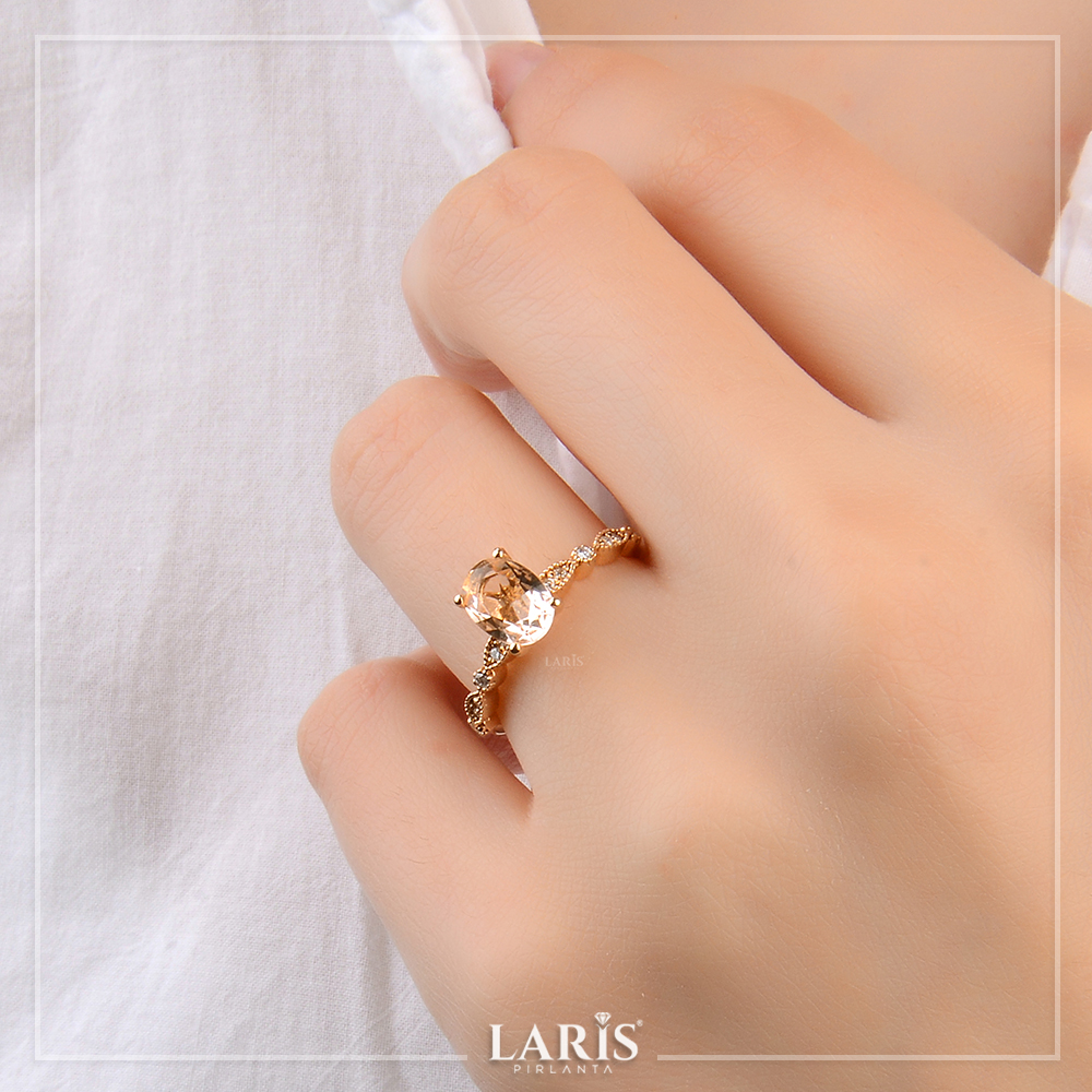 1,30 Karat Vintage Pırlanta Morganit Yüzük