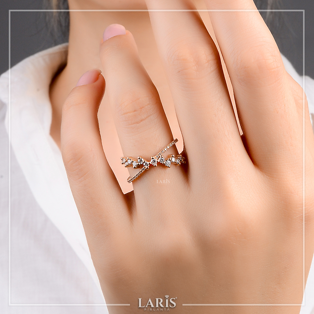 0,50 Karat Pırlanta Çapraz Vintage Yarımtur Yüzük