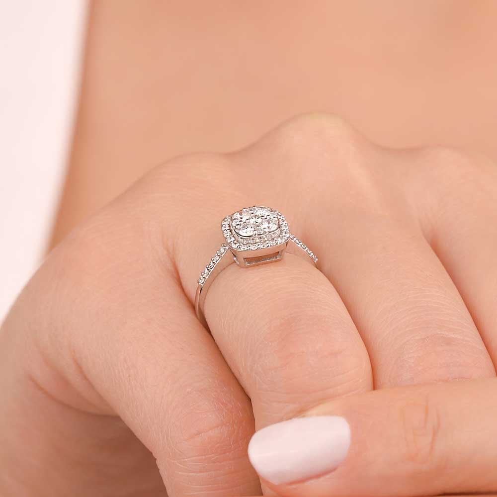 coronet yüzükler 0,57 Karat Pırlanta Daisy Coronet Yüzük