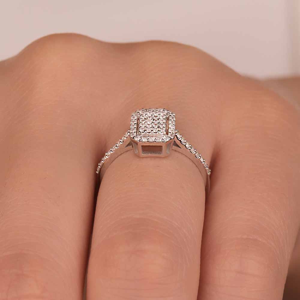 coronet yüzükler 0,25 Karat Pırlanta Taşlı Baget Görünümlü Coronet Yüzük