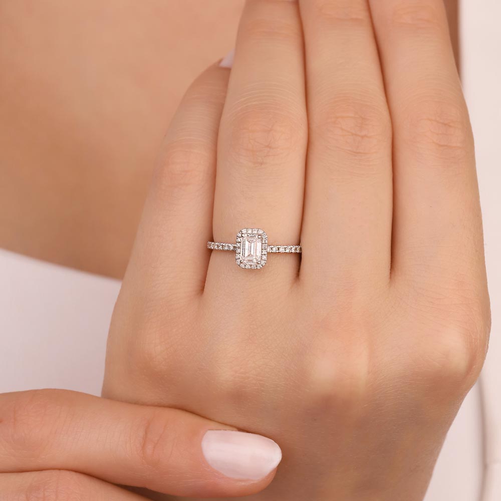 1,00 Karat Beyaz Safir ve Pırlanta Özel Tasarım Halo Baget Tektaş Yüzük